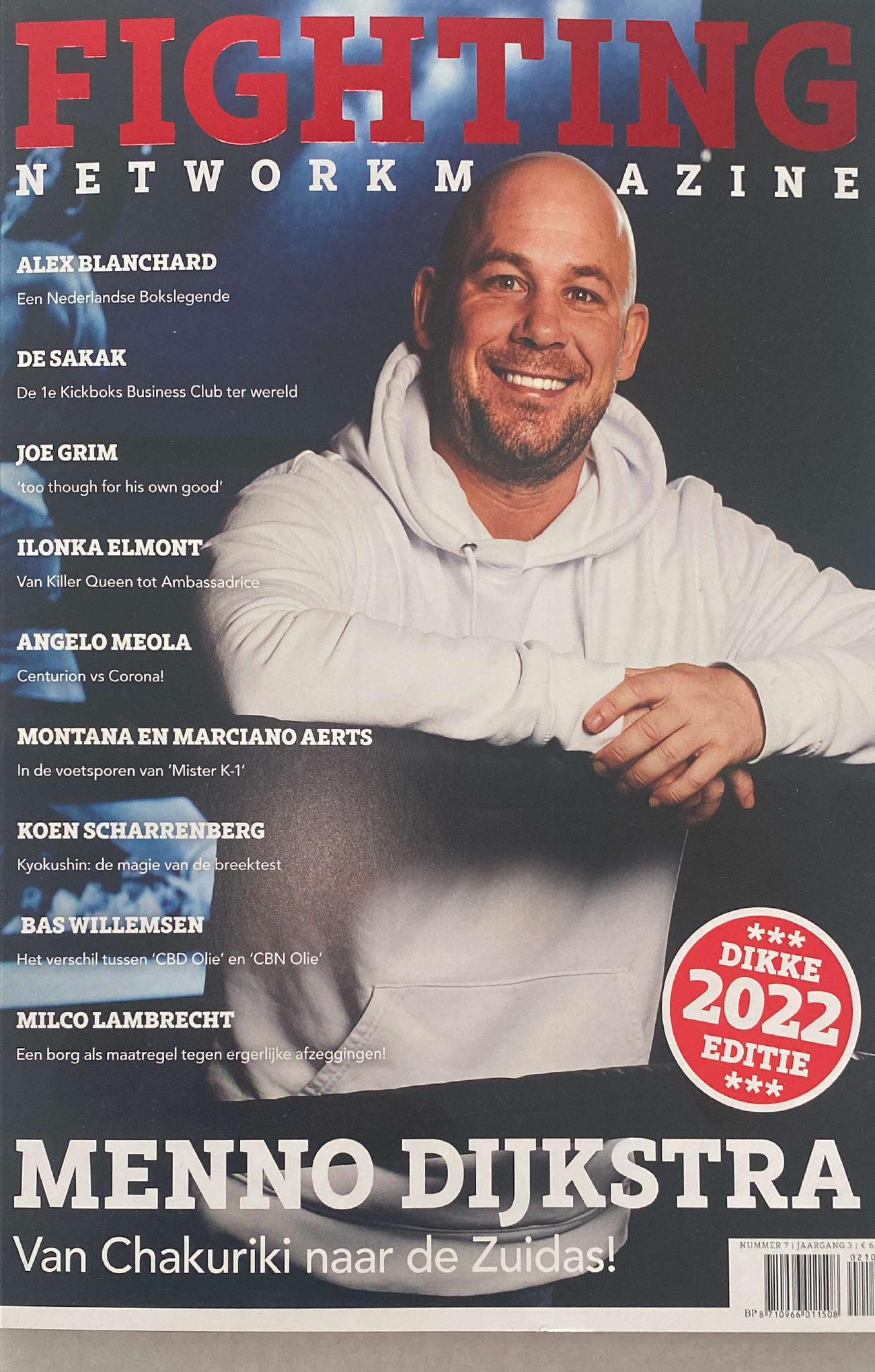 Cover van Fighting Network Magazine, december 2021, met het artikel over SAKAK
